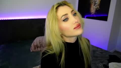 Snapshot of tweety_twist chatting on 02-25-25, 01:30 MayCarrey online show from 02-25-25, 01:30