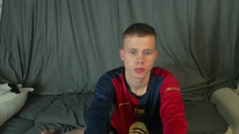 Angus online show from 11-22-25, 07:51