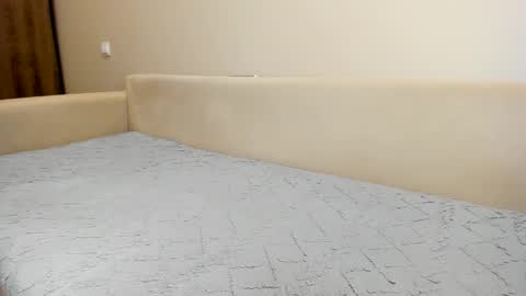 new hot online show from 10-17-25, 04:15