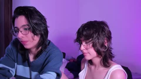 Snapshot of twilightmuses chatting on 11-15-25, 10:15 Eve Lili online show from 11-15-25, 10:15