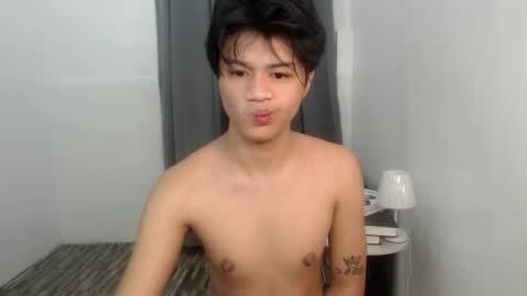 Snapshot of twink_blaze chatting on 10-09-25, 10:52 BLAZE online show from 10-09-25, 10:52