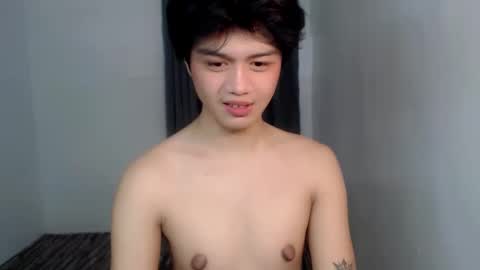 Snapshot of twink_blaze chatting on 10-20-25, 03:18 BLAZE online show from 10-20-25, 03:18
