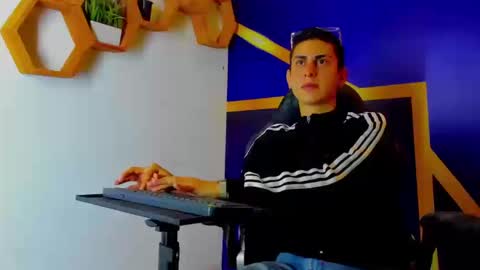 twink_scott19 online show from 10-16-25, 04:24