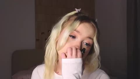 twinklefluff online show from 01-11-26, 05:07