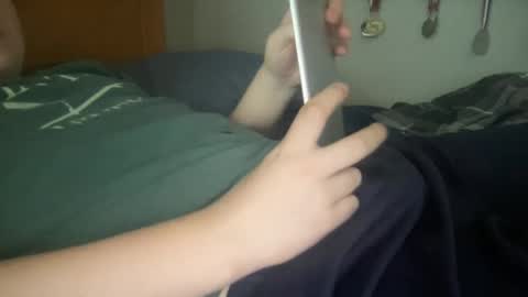 Snapshot of twinkmikexxx12 chatting on 10-07-25, 06:49 mike online show from 10-07-25, 06:49