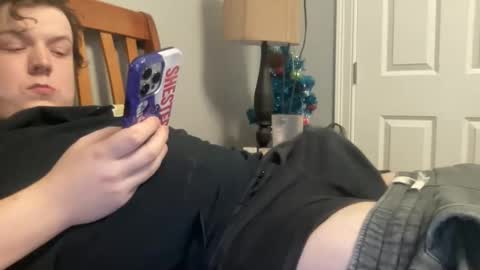 Snapshot of twinkmikexxx12 chatting on 11-26-25, 11:50 mike online show from 11-26-25, 11:50