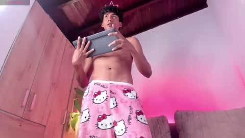 Snapshot of twinksboys_23 chatting on 10-25-25, 01:51 twinksboys_23 online show from 10-25-25, 01:51