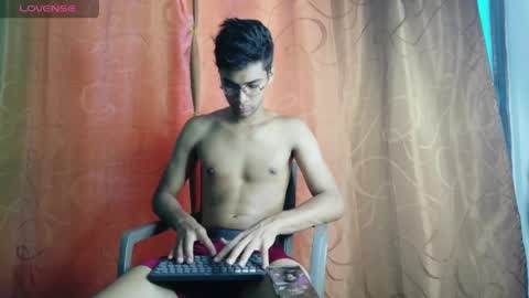 twinksecrets_ online show from 05-09-26, 11:48