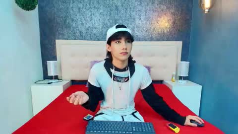 twinslovers_ online show from 10-09-25, 08:51