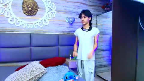 twinslovers_ online show from 10-28-25, 12:14