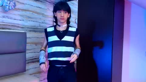 twinslovers_ online show from 11-19-25, 03:39