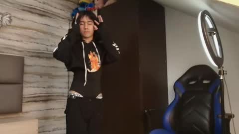 twinslovers_ online show from 02-06-26, 03:44