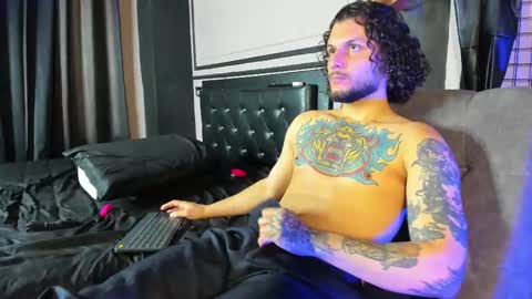 Clio  Tadeo online show from 03-04-25, 03:37