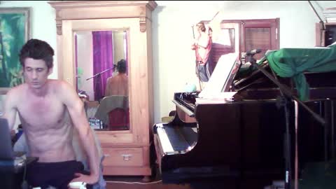 Snapshot of twoforallprivate chatting on 02-01-25, 07:34 TobeBritta online show from 02-01-25, 07:34