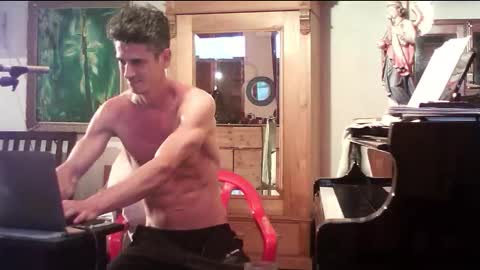 TobeBritta online show from 11-05-25, 09:48