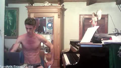 Snapshot of twoforallprivate chatting on 02-11-26, 09:09 TobeBritta online show from 02-11-26, 09:09