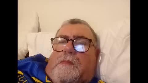 twohats2810 online show from 12-20-25, 06:37