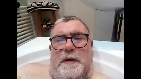 twohats2810 online show from 01-15-26, 07:28