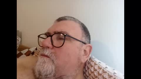 twohats2810 online show from 02-14-26, 02:25