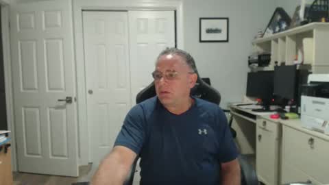 Twopeopleinlove online show from 10-06-25, 10:02