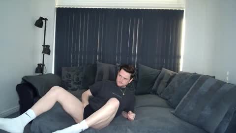 Snapshot of twotwinkhusbands chatting on 09-11-25, 05:46 RyanRowan online show from 09-11-25, 05:46