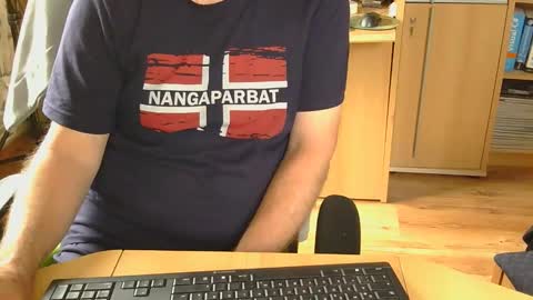 Snapshot of tx68 chatting on 05-31-26, 05:04 tx68 online show from 05-31-26, 05:04