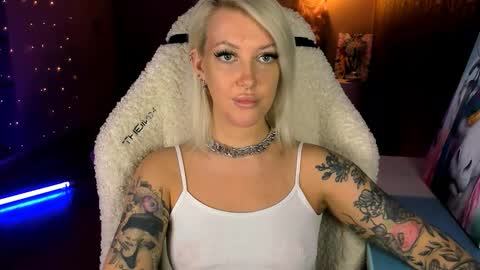 Miley online show from 02-06-26, 02:42