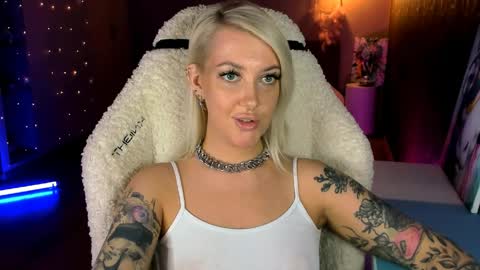 Miley online show from 03-28-26, 01:22