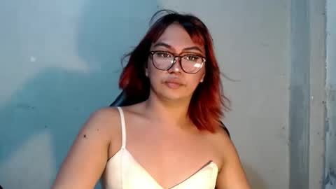 Snapshot of tyla_23 chatting on 02-12-26, 02:39 Tyla online show from 02-12-26, 02:39