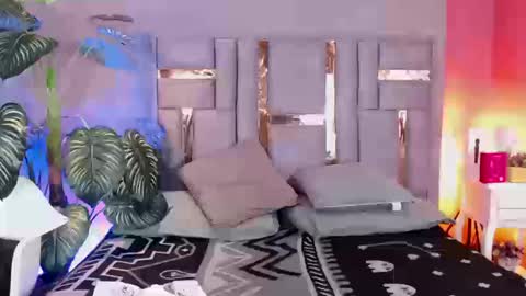 tyla_ks online show from 09-30-25, 08:03