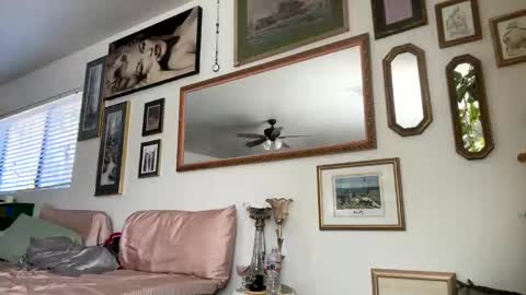 Snapshot of tylababyy chatting on 11-19-25, 06:41 tylababyy online show from 11-19-25, 06:41