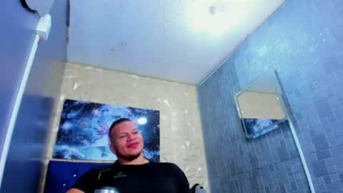 Snapshot of tyleer_scot chatting on 06-12-26, 02:05 Tyleer Scot online show from 06-12-26, 02:05