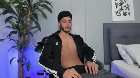 Snapshot of tyler_fox_ chatting on 04-30-26, 09:19 Tyler Fox online show from 04-30-26, 09:19