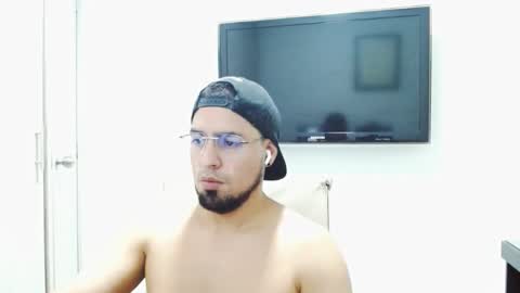 Snapshot of tyler_frank chatting on 06-11-26, 02:53 tyler_frank online show from 06-11-26, 02:53