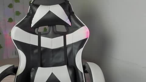 Snapshot of tyler_garcia_ chatting on 02-11-25, 08:15 Tyler Garcia online show from 02-11-25, 08:15