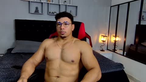 tyler_hank1 online show from 12-10-24, 10:28