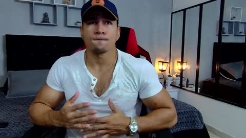 tyler_hank1 online show from 12-15-24, 11:53