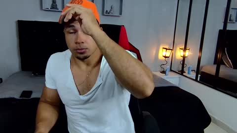 tyler_hank1 online show from 01-14-25, 02:29