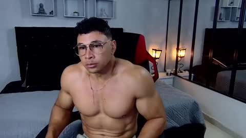 tyler_hank1 online show from 03-07-25, 10:45