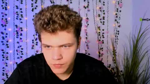 Snapshot of tyler_sparks_ chatting on 09-17-25, 05:42 tyler_sparks_ online show from 09-17-25, 05:42