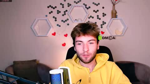 Snapshot of tyler_sparks_ chatting on 10-08-25, 09:56 tyler_sparks_ online show from 10-08-25, 09:56