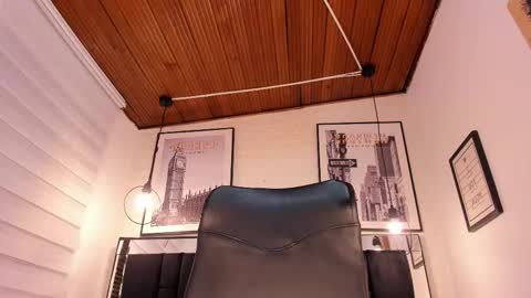       online show from 10-09-25, 03:59