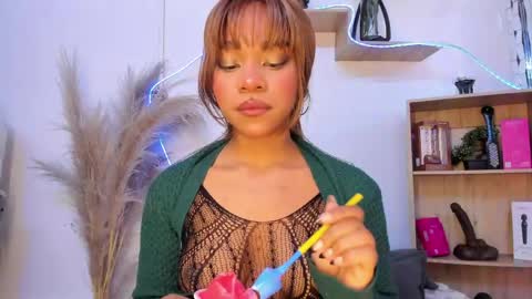 tylla__ online show from 04-12-26, 11:21