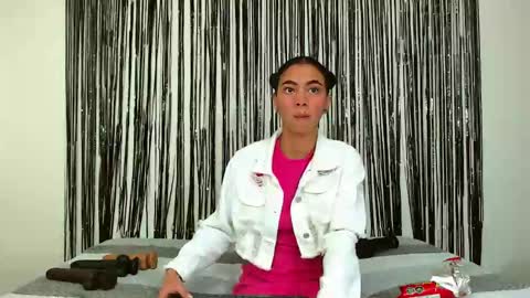 Snapshot of tylor_martinez chatting on 01-06-25, 10:58 Tylor Martinez online show from 01-06-25, 10:58