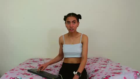 Snapshot of tylor_martinez chatting on 02-06-25, 07:51 Tylor Martinez online show from 02-06-25, 07:51