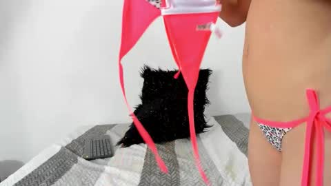 Snapshot of tylor_martinez chatting on 10-21-25, 08:42 Tylor Martinez online show from 10-21-25, 08:42