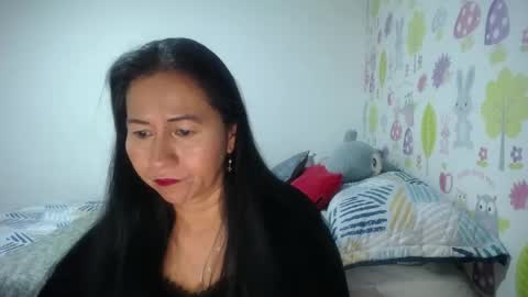 Snapshot of tyna_b chatting on 06-09-26, 11:00 Tyna online show from 06-09-26, 11:00