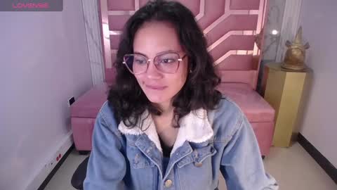 Snapshot of tyna_ch chatting on 12-09-24, 04:26 TYNA online show from 12-09-24, 04:26