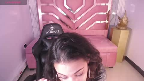 Snapshot of tyna_ch chatting on 12-13-24, 04:49 TYNA online show from 12-13-24, 04:49