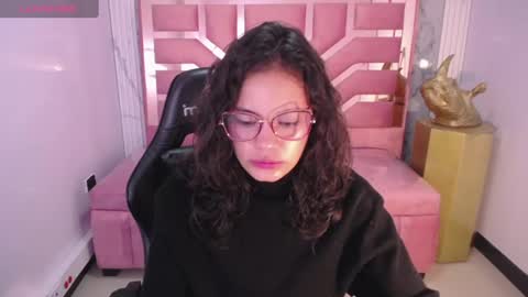Snapshot of tyna_ch chatting on 01-03-25, 04:16 TYNA online show from 01-03-25, 04:16